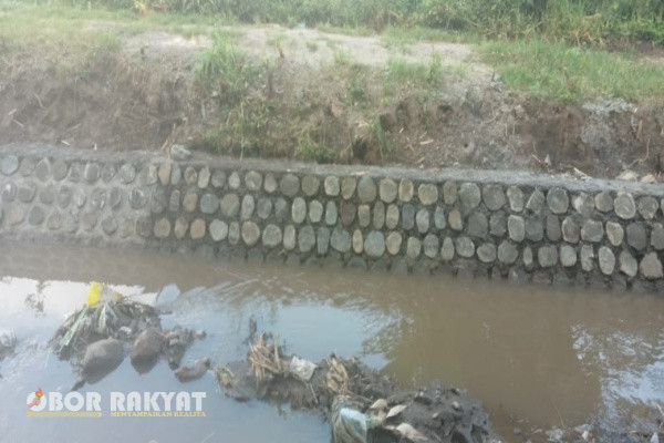 Situbondo, Obor Rakyat - UPT Pengelolaan Sumber Daya Air Wilayah Sungai (PSDA WS) Sampean Setail,menggulirkan program prioritas untuk menguatkan ketahanan air di berbagai sektor. Fokus utama mencakup rehabilitasi jaringan irigasi, pembangunan infrastruktur serta pengendalian banjir.