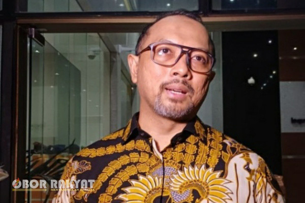 Jakarta, Obor Rakyat - Penyidik Komisi Pemberantasan Korupsi (KPK), dikabarkan tengah menggeledah rumah mantan Ketua DPD La Nyalla Mattalitti di Surabaya, Jawa Timur (Jatim).