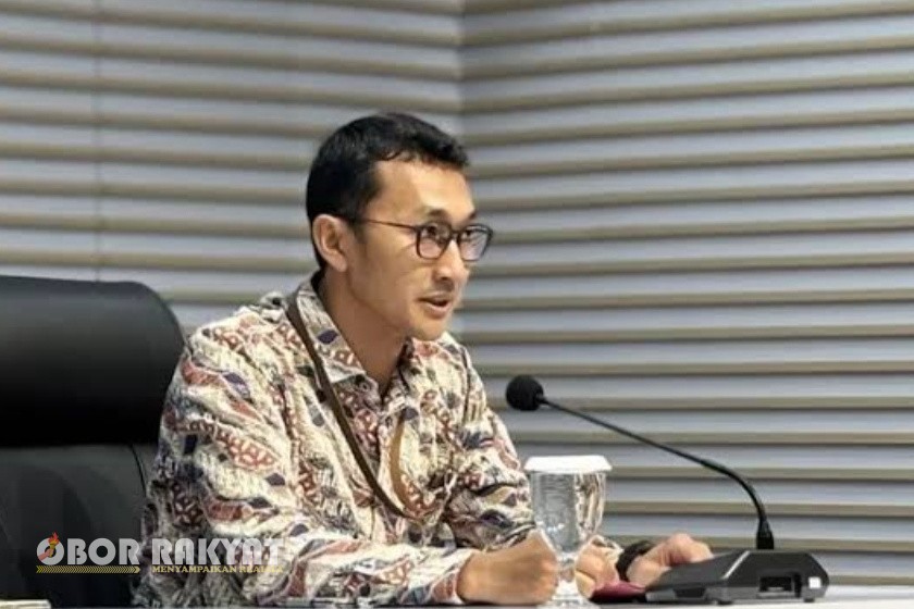 Jakarta, Obor Rakyat - Komisi Pemberantasan Korupsi (KPK) tengah mengusut perkara korupsi pengelolaan dana hibah kelompok masyarakat (pokmas) APBD Pemerintah Provinsi Jawa Timur tahun 2021-2022.