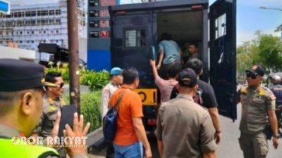 Penertiban Atribut Ormas di Jakbar, 10 Jukir Liar Turut Diamankan