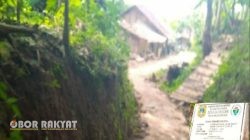 Hanya Hitungan Bulan, Bangunan Rabat Beton di Desa Gadingsari Bondowoso Sudah Retak