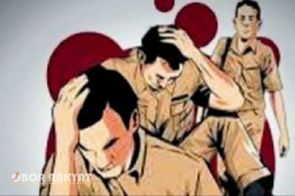 Sidoarjo, Obor Rakyat - Berselang beberapa hari, tim Saber Pungli dari Polresta Sidoarjo sudah menggelar operasi tangkap tangan (OTT) sebanyak tiga kali. Sejumlah Kepala Desa (Kades) ditangkap terkait dugaan jual beli jabatan.
