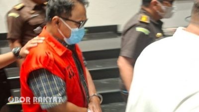 Terjerat Kasus “Gratifikasi” Proyek Pemerintah, Eks Kabid Jalan dan Jembatan DPUBMP Kota Surabaya Ditahan Kejati Jatim