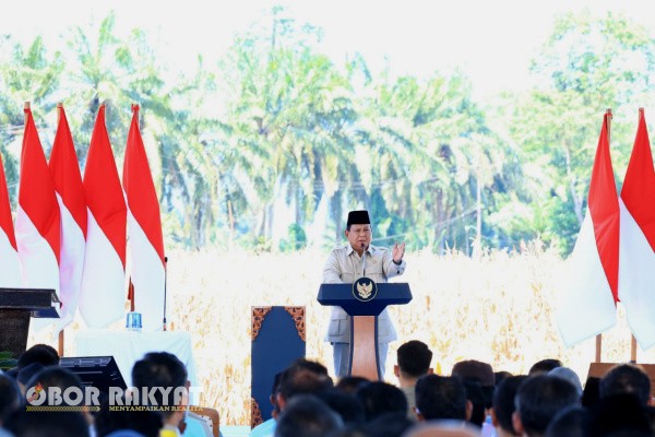 Jakarta, Obor Rakyat - Presiden Prabowo Subianto menyampaikan rasa syukur atas dukungan para tokoh patriotik di lingkaran pemerintahannya yang berperan besar dalam mendorong tercapainya swasembada pangan nasional.