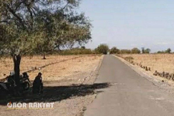 Situbondo, Obor Rakyat - Desakan agar Komisi Pemberantasan Korupsi (KPK) bersikap adil dan menyeluruh dalam pengusutan kasus dugaan korupsi yang melibatkan mantan Bupati Situbondo, Karna Suswandi, semakin menguat.