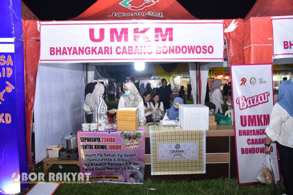 Bondowoso, Obor Rakyat – Dalam rangka menyambut Hari Bhayangkara ke-79, Polres Bondowoso menggelar Gebyar Bhayangkara Fair 2025 dengan meriah di Alun-Alun Raden Bagus Asra (RBA), Sabtu malam (14/6/2025).