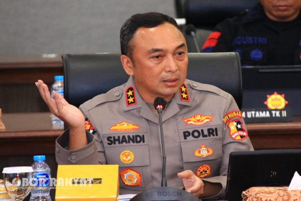 Jakarta, Obor Rakyat – Dalam rangka memperingati Hari Bhayangkara ke-79, Kepolisian Republik Indonesia (Polri) menggelar kegiatan bakti kesehatan nasional yang dipusatkan di Polres Metro Bekasi.