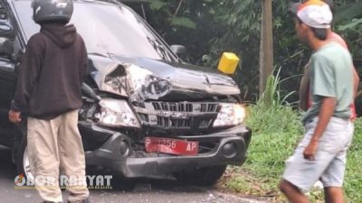Mobil Dinas Pemkab Bondowoso Terlibat Kecelakaan di Pal 9, Tiga Orang Luka-Luka