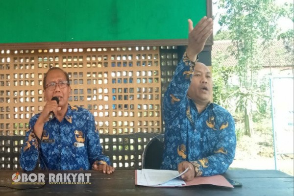 Bondowoso, Obor Rakyat – Surat Keputusan (SK) Pengangkatan Pelaksana Tugas (Plt) Kepala Desa Padasan, Kecamatan Pujer, resmi diterbitkan oleh Dinas Pemberdayaan Masyarakat dan Desa (DPMD) Kabupaten Bondowoso.