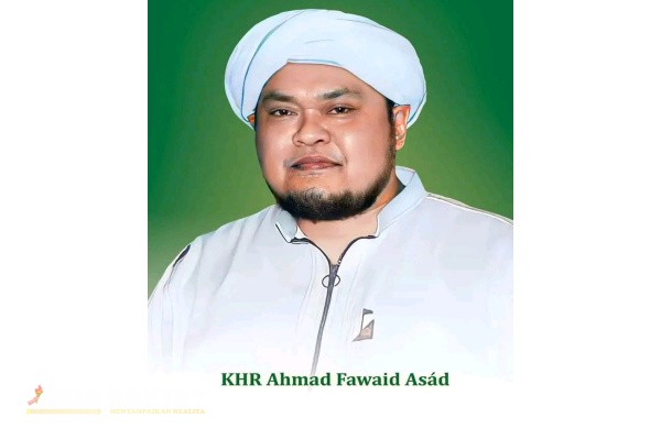 Bondowoso, Obor Rakyat - Dalam arus kehidupan yang semakin cepat dan bising, dawuh (wejangan) penuh makna dari KHR. Achmad Fawaid As’ad hadir bak embun penyejuk jiwa. Lewat ungkapan sederhana namun penuh kedalaman makna, beliau mengajak umat untuk saling menasihati dan menguatkan dalam perjuangan menuju kebenaran dan ketakwaan.