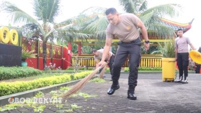 Polresta Banyuwangi Gelar Bakti Religi Sambut Hari Bhayangkara ke-79 di Masjid Cheng Ho
