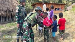 Satgas Yonif 521/DY Laksanakan Anjangsana di Distrik Welesi, Pererat Hubungan TNI dan Masyarakat