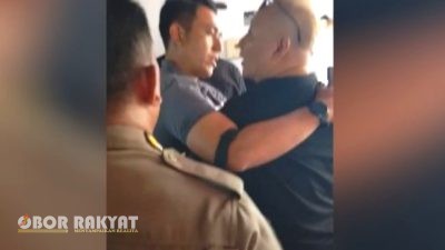 Wartawan Didorong dan Ditantang Duel di Pendopo Sidoarjo, Oknum Pengawal Wabup Diduga Pelaku