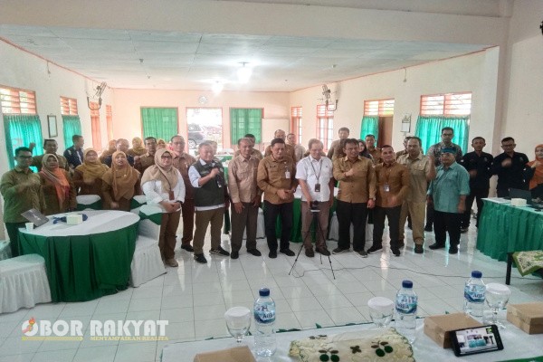 Bondowoso, Obor Rakyat – Dalam upaya menjaga kelestarian alam dan meningkatkan sinergi lintas sektor, Dinas Kehutanan Pemerintah Provinsi Jawa Timur (Pemprov Jatim) menggelar rapat koordinasi pengelolaan Cagar Biosfer Blambangan pada Selasa (24/06/2025).