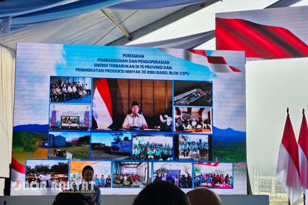 Bondowoso, Obor Rakyat – Presiden Republik Indonesia, Prabowo Subianto, meresmikan Pembangkit Listrik Tenaga Panas Bumi (PLTP) Ijen Unit 1 di Kabupaten Bondowoso, Jawa Timur, secara virtual dari Bali pada Kamis (26/6/2025).