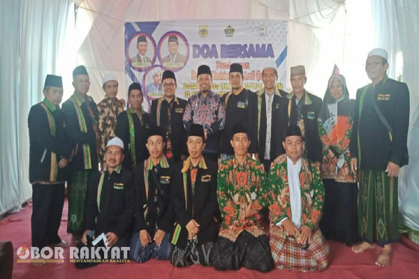 Bondowoso, Obor Rakyat – Forum Komunikasi Diniyah Takmiliyah (FKDT) Kabupaten Bondowoso menggelar doa bersama, pembacaan Rotibul Haddad dan Khotmil Qur'an pada Sabtu (28/6/2025) di wilayah Nangkaan, RT 10 RW 03, mulai pukul 10.00 WIB.