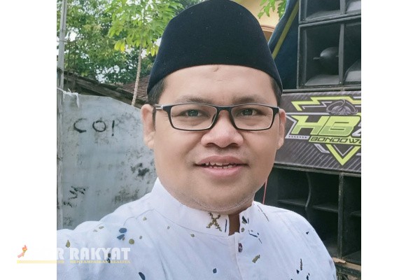 Bondowoso, Obor Rakyat – Forum Komunikasi Diniyah Takmiliyah (FKDT) Kabupaten Bondowoso mengingatkan kembali komitmen politik yang pernah disampaikan oleh Bupati dan Wakil Bupati Bondowoso, Abdul Hamid Wahid dan As’ad Yahya Syafi’i, terkait pemberian insentif kepada guru Madrasah Diniyah (Madin).