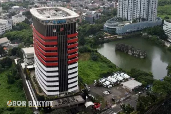 Jakarta, Obor Rakyat — Komisi Pemberantasan Korupsi (KPK) kembali menggelar operasi tangkap tangan (OTT) di Sumatera Utara.
