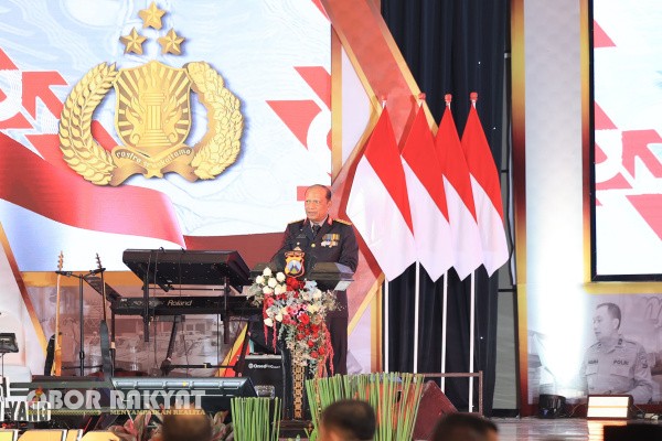Surabaya, Obor Rakyat – Kepolisian Daerah Jawa Timur (Polda Jatim) menggelar acara Tasyakuran Hari Bhayangkara ke-79 dengan penuh khidmat di Gedung Mahameru Mapolda Jatim, Senin (1/7/2025).