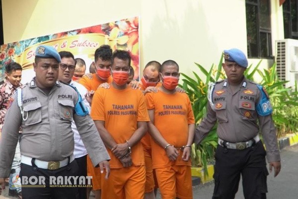 Pasuruan, Obor Rakyat – Polres Pasuruan Polda Jawa Timur kembali menunjukkan komitmennya dalam menjaga stabilitas keamanan wilayah. Dalam kurun waktu Maret hingga Juli 2025, sebanyak empat kasus kriminal menonjol berhasil diungkap, dengan total lima orang tersangka diamankan.