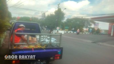 Diduga Tak Berizin, Pemasangan Tiang WiFi Linknet di Simokerto Disorot Kasi Trantib dan Satpol PP