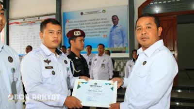 Empat Pegawai Lapas Banyuwangi Gagalkan Penyelundupan Handphone, Diganjar Penghargaan