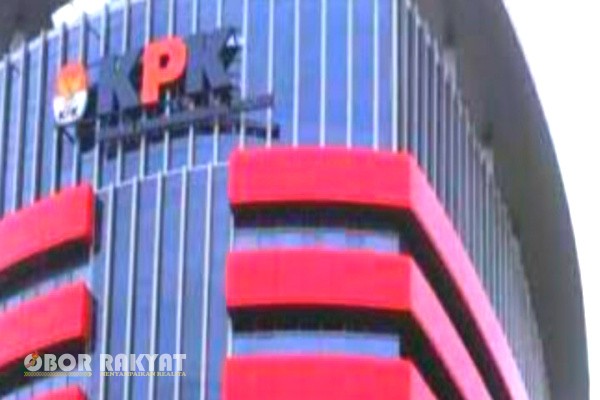 Jakarta, Obor Rakyat — Komisi Pemberantasan Korupsi (KPK) secara resmi menyatakan keberatan terhadap sejumlah ketentuan dalam Rancangan Undang-Undang tentang Kitab Undang-Undang Hukum Acara Pidana (RUU KUHAP) yang dinilai berpotensi menghambat upaya pemberantasan korupsi di Indonesia. Hal ini disampaikan Juru Bicara KPK, Budi Prasetyo, usai menggelar focus group discussion (FGD) bersama para ahli hukum pada Kamis (10/7/2025) lalu.