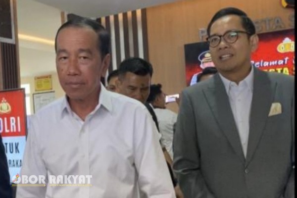 Solo, Obor Rakyat — Presiden ke-7 Republik Indonesia, Joko Widodo (Jokowi) menjalani pemeriksaan intensif oleh penyidik Polda Metro Jaya terkait dugaan ijazah palsu, Rabu (23/7/2025).