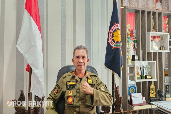 Jember, Obor Rakyat – Pemerintah Kabupaten (Pemkab) Jember melalui Satuan Polisi Pamong Praja (Satpol PP) terus menggencarkan pemberantasan peredaran rokok ilegal yang masih marak beredar di wilayahnya.