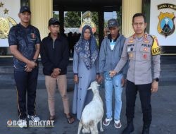 Kapolres Bondowoso Serahkan Kambing Curian ke Pemilik, Bukti Nyata Kepedulian Polri