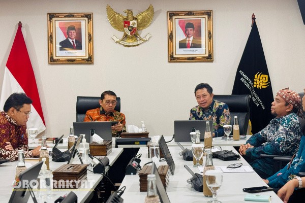Jakarta, Obor Rakyat — Bupati Bondowoso, Abdul Hamid Wahid, mengusulkan pengembangan Pusat Informasi Megalitikum Bondowoso (PIMB) menjadi museum representatif kepada Menteri Kebudayaan RI, Fadli Zon.