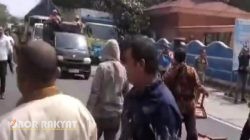 Aksi Protes Karyawan Prusda Pasir Putih Situbondo Sebabkan Kemacetan, Dipicu Isu PHK Massal