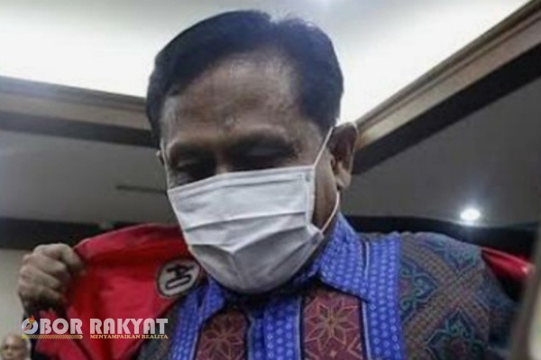 Jakarta, Obor Rakyat – Jaksa Penuntut Umum (JPU) meyakini mantan Ketua Pengadilan Negeri (PN) Surabaya, Rudi Suparmono, menerima gratifikasi senilai Rp 21,9 miliar yang berkaitan dengan jabatannya. Dugaan ini terungkap dalam sidang pembacaan tuntutan di Pengadilan Tindak Pidana Korupsi (Tipikor) Jakarta, Senin (28/7/2025).