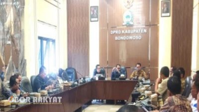 Sekda Bondowoso Ajak ASN Ngontel ke Kantor, Aktivis: Tunjukkan Dulu dari Rumah Dinas!