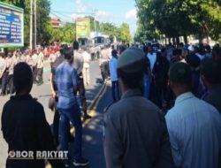 Pernyataan Kontroversial Bupati Situbondo Soal LSM dan Pers Picu Aksi Protes, Ratusan Massa Desak Klarifikasi