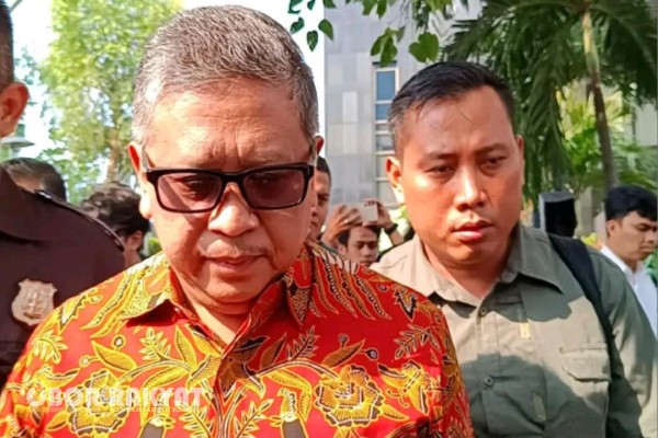 Jakarta, Obor Rakyat – Sekretaris Jenderal PDI Perjuangan, Hasto Kristiyanto resmi bebas dari Rumah Tahanan (Rutan) Komisi Pemberantasan Korupsi (KPK) pada Jumat (1/8/2025) malam.
