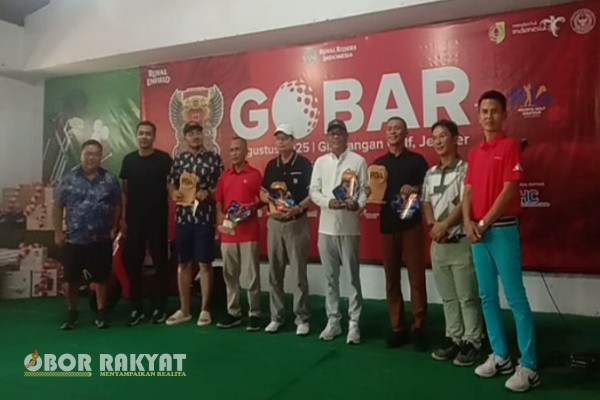 Jember, Obor Rakyat — Komunitas Royal Raider Indonesia (RORI) bersama Golf Bareng (GOBAR) merayakan Anniversary ke-9 secara meriah di Lapangan Glantangan Golf, Kecamatan Tempurejo, Kabupaten Jember, pada Minggu (3/8/2025).