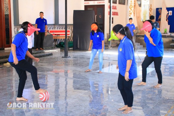 Banyuwangi, Obor Rakyat – Dalam rangka memperingati Hari Ulang Tahun (HUT) ke-80 Kemerdekaan Republik Indonesia, Lembaga Pemasyarakatan (Lapas) Kelas IIA Banyuwangi menggelar Pekan Olahraga yang diikuti secara antusias oleh seluruh warga binaan, Kamis (7/8/2025).