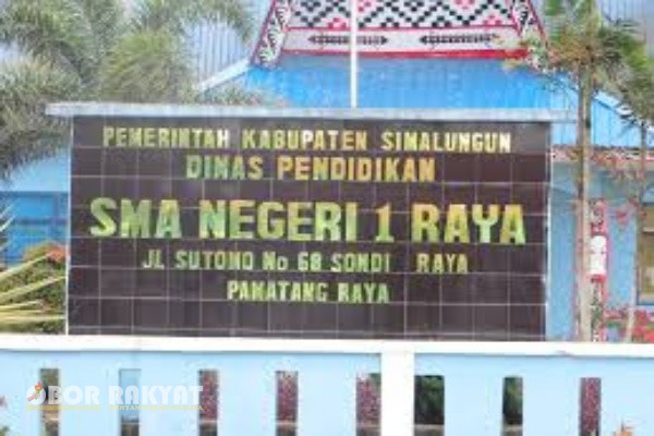 Simalungun, Obor Rakyat – Dalam rangka memperingati Hari Ulang Tahun (HUT) Kemerdekaan Republik Indonesia (RI) ke-80, Drs Dameanto Purba, Kepala SMA Negeri 1 Raya, Simalungun menyampaikan ucapan selamat sekaligus ajakan untuk terus menghidupkan semangat perjuangan para pahlawan demi kemajuan bangsa.