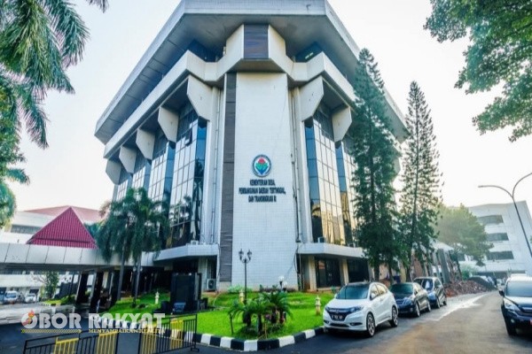 Jakarta, Obor Rakyat – Kementerian Desa dan Pembangunan Daerah Tertinggal (Kemendes PDT) menyiapkan tenaga pendamping desa yang dibekali pengetahuan koperasi dan bisnis untuk mendampingi pengurus Koperasi Desa (Kopdes) Merah Putih dalam mengelola berbagai unit usaha.