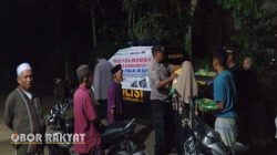 Polsek Grujugan Bondowoso Salurkan Beras Murah hingga Malam Hari