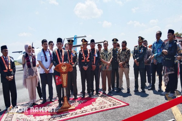 Jember, Obor Rakyat – Sejarah baru tercatat di Kabupaten Jember, Jawa Timur. Untuk pertama kalinya, masyarakat Jember bisa terbang langsung menuju Jakarta tanpa harus transit di Surabaya maupun Banyuwangi.