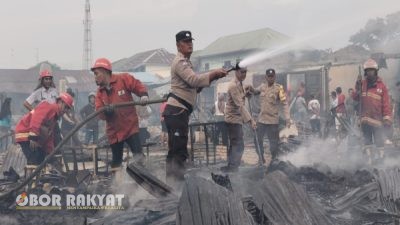 Polsek Serbalawan Evakuasi 140 Pedagang Korban Kebakaran Pajak Baru Simalungun