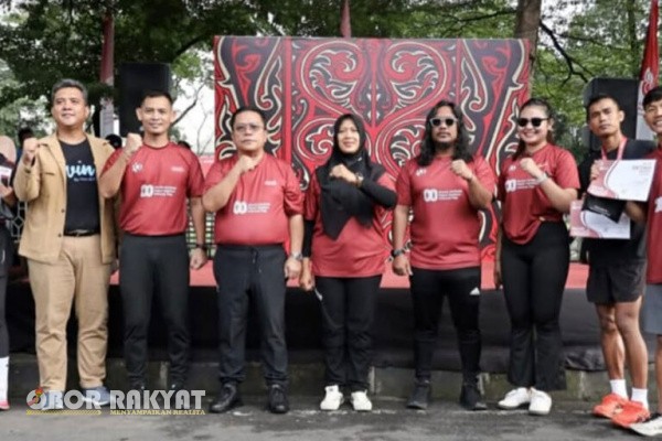 Pematangsiantar, Obor Rakyat – Sejumlah organisasi masyarakat yang tergabung dalam Gerakan Kebangkitan Simalungun Bersatu (GKSB) resmi melaporkan Wali Kota Pematangsiantar, Wesly Silalahi, dan Kepala Dinas Pariwisata ke DPRD Kota setempat.