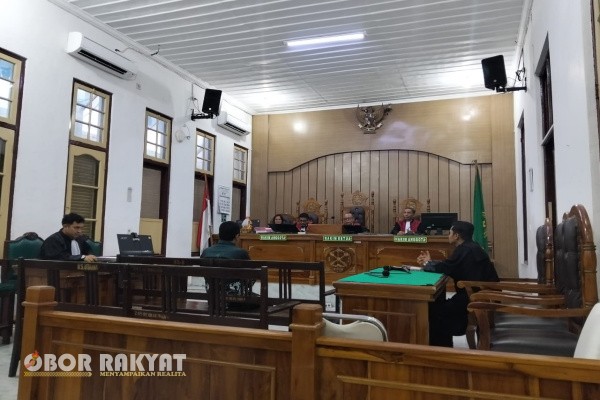 Medan, Obor Rakyat – Sidang perkara dugaan korupsi yang menjerat Kepala Dinas Perhubungan (Kadishub) Kota Pematangsiantar, Julham Situmorang, kembali digelar di Pengadilan Tindak Pidana Korupsi (Tipikor) pada Pengadilan Negeri Medan, Jumat (22/8/2025).