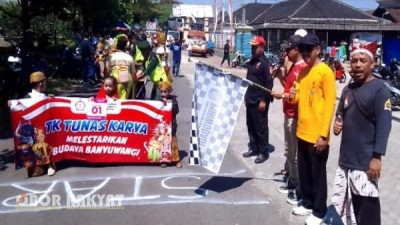 Karnaval HUT RI ke-80 di Desa Purwodadi Gambiran Meriah, Warga Tumpah Ruah di Sepanjang Jalan