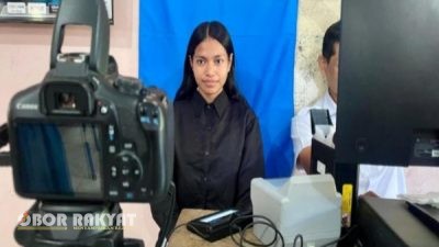 Disdukcapil Jember Jemput Bola Perekaman KTP-el di Sekolah, 155 Pelajar Terlayani