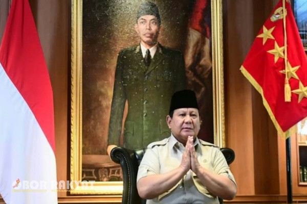 Jakarta, Obor Rakyat – Presiden Republik Indonesia, Prabowo Subianto, menyampaikan belasungkawa yang mendalam atas meninggalnya Affan Kurniawan, seorang pengemudi ojek online yang menjadi korban dalam insiden demonstrasi yang terjadi baru-baru ini. Presiden juga menegaskan kekecewaannya terhadap tindakan petugas yang dianggap berlebihan dalam menangani situasi tersebut.
