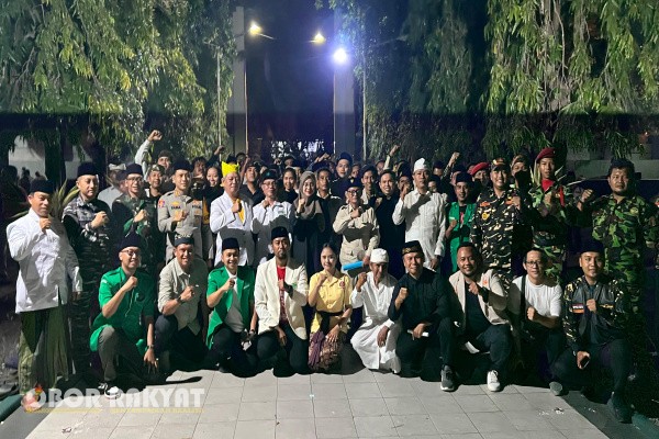 Banyuwangi, Obor Rakyat – Forum Komunikasi Organisasi Pemuda Lintas Agama (FORKOM PELITA) Kabupaten Banyuwangi menggelar doa bersama bertajuk "BersamaJagaBanyuwangi" pada Selasa malam (2/9/2025).