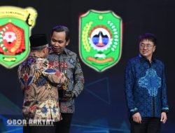 Bupati Jember Muhammad Fawait Raih Penghargaan Nasional atas Kepedulian terhadap Akses Kesehatan dan Infrastruktur Pendidikan
